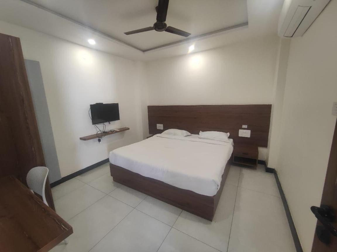 Super Townhouse Shivamogga Formerly Karthik Bhavan Exteriör bild