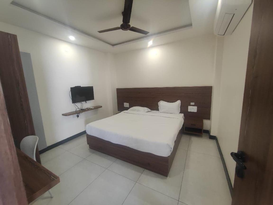 Super Townhouse Shivamogga Formerly Karthik Bhavan Exteriör bild
