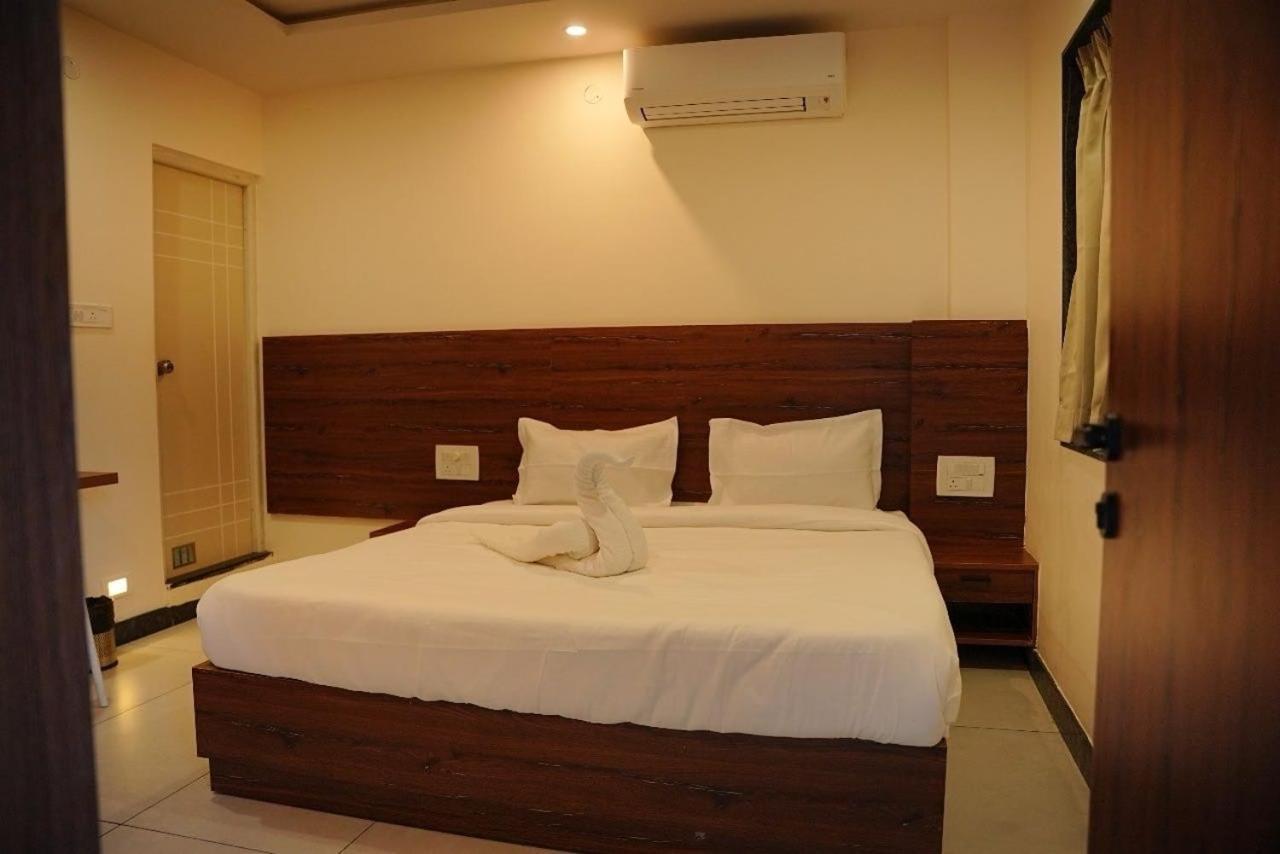 Super Townhouse Shivamogga Formerly Karthik Bhavan Exteriör bild